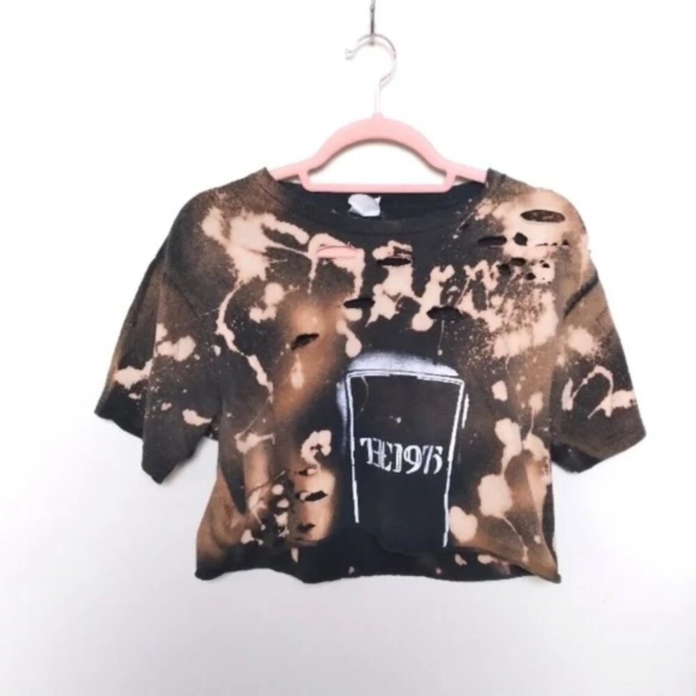 The 1975 Custom Distressed Bleach Dyed Cropped 100% Cotton Tour Tee Size Large